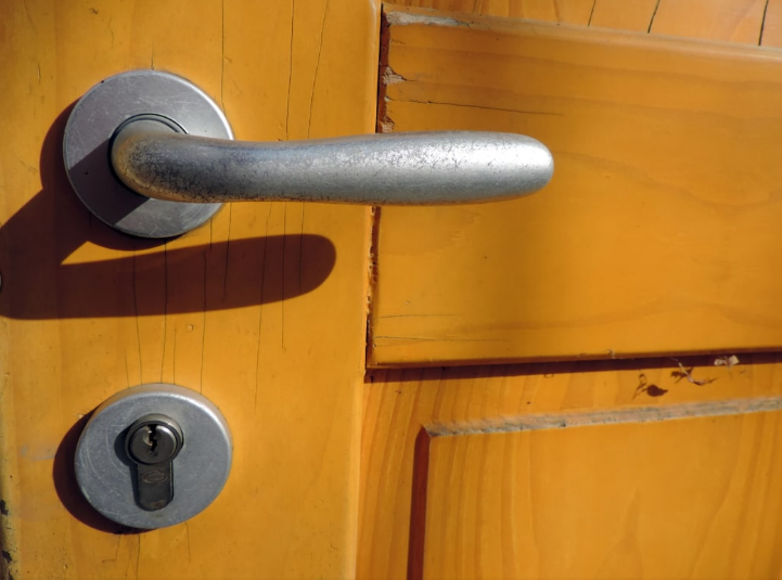 CDC Tips for Preventing Doors from Warping